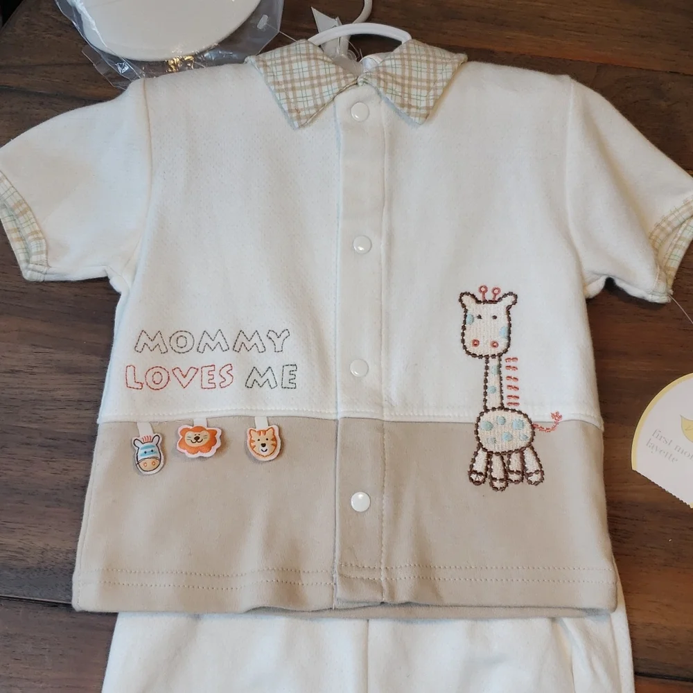 First Moments NWT Giraffe Embroidered Layette 2 Piece Coordinated Set Outfit